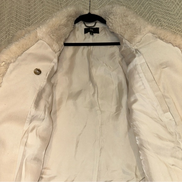 Banana Republic Women’s Collarless Cozy Cream/Ivory Sherpa Jacket Size M Pockets - Picture 8 of 12